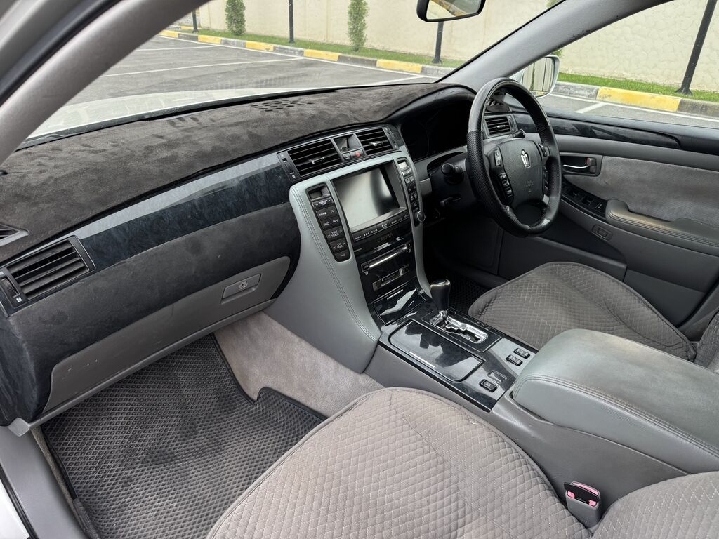 Toyota Crown: 2004 г., 2.5 л, Автомат, Бензин, Седан: фото 8