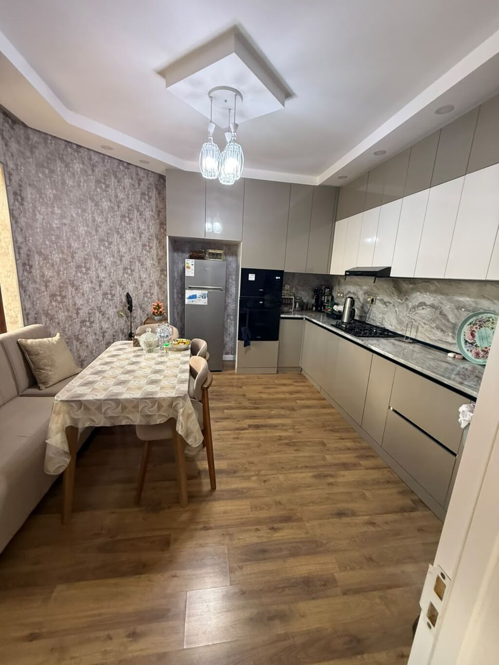 3 otaqlı, 156 kv. m, Kredit yoxdur, Yeni təmirli