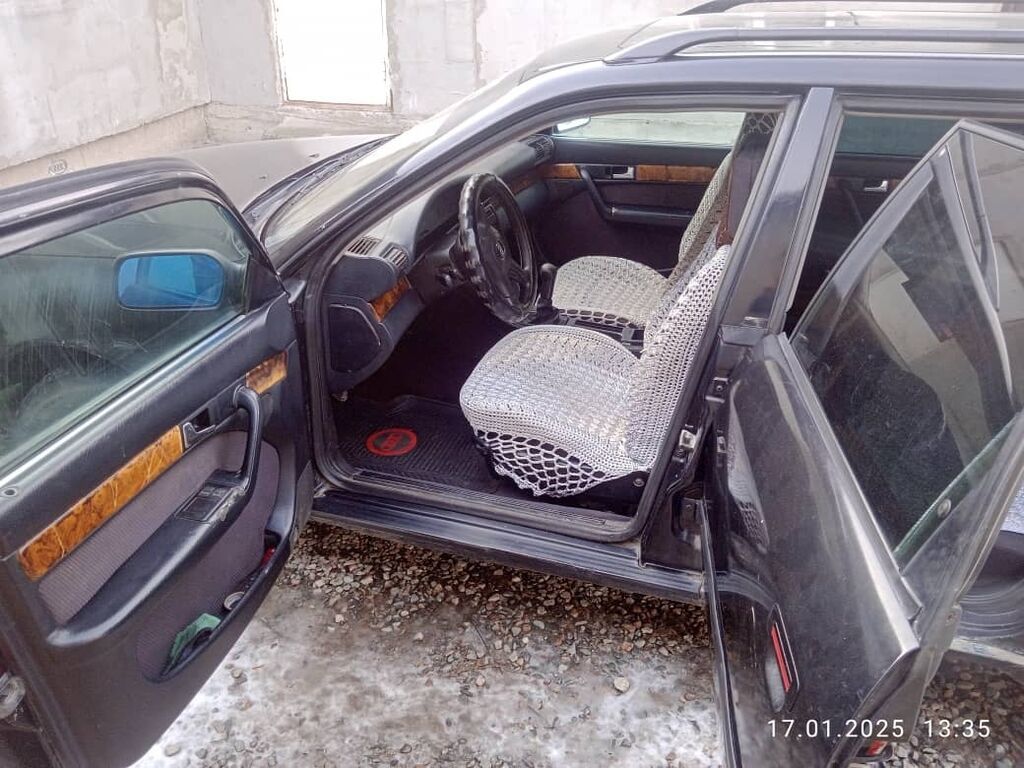 Audi 100: 1992 г., 2.6 л, Механика, Бензин, Универсал: фото 3