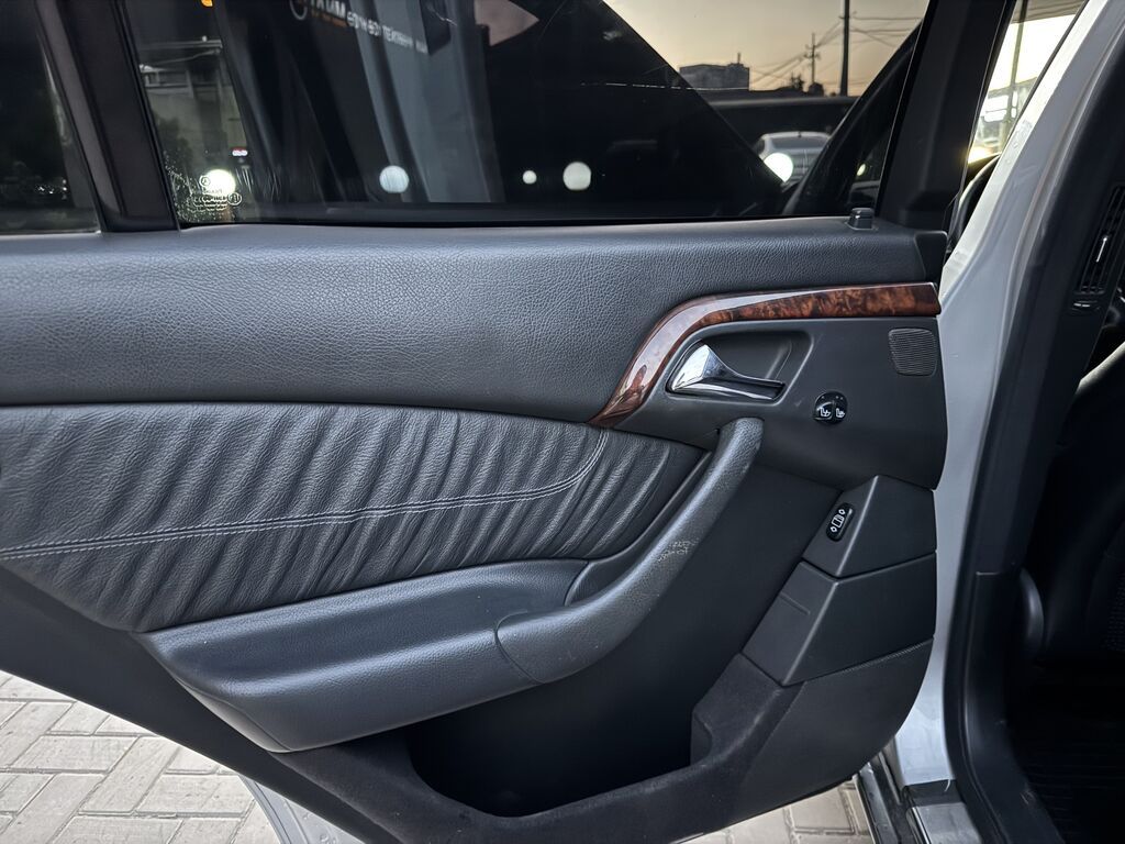 Mercedes-Benz S-Class: 2001 г., 5 л, Бензин, Седан: фото 8