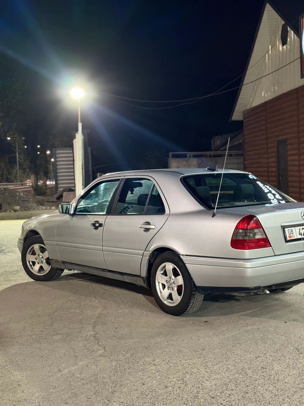 Mercedes-Benz C-Class: 1995 г., 2 л, Механика, Бензин, Седан: фото 3