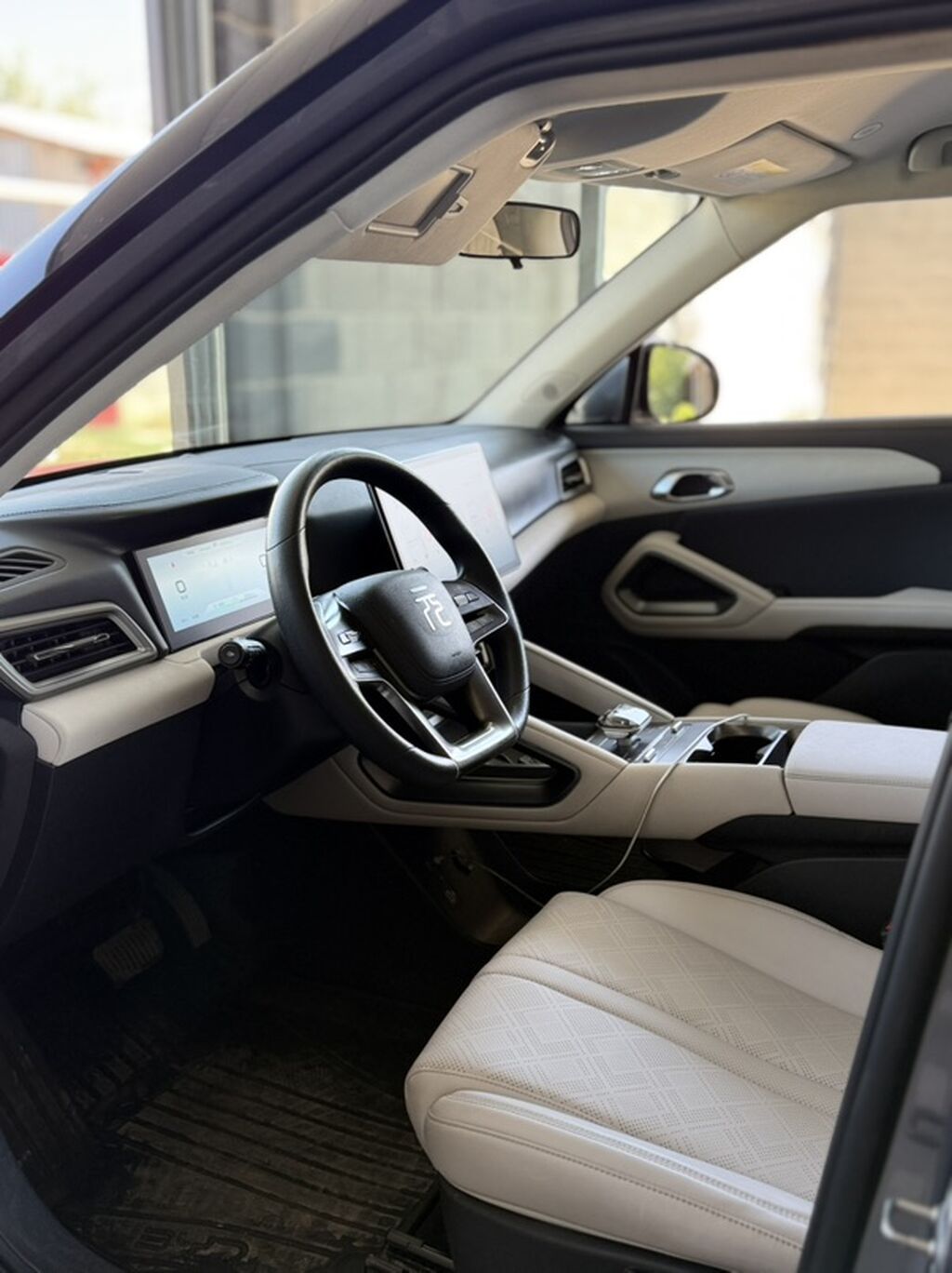 BYD Yuan Up: 2024 г., 0.1 л, Автомат, Электромобиль, Кроссовер: фото 4