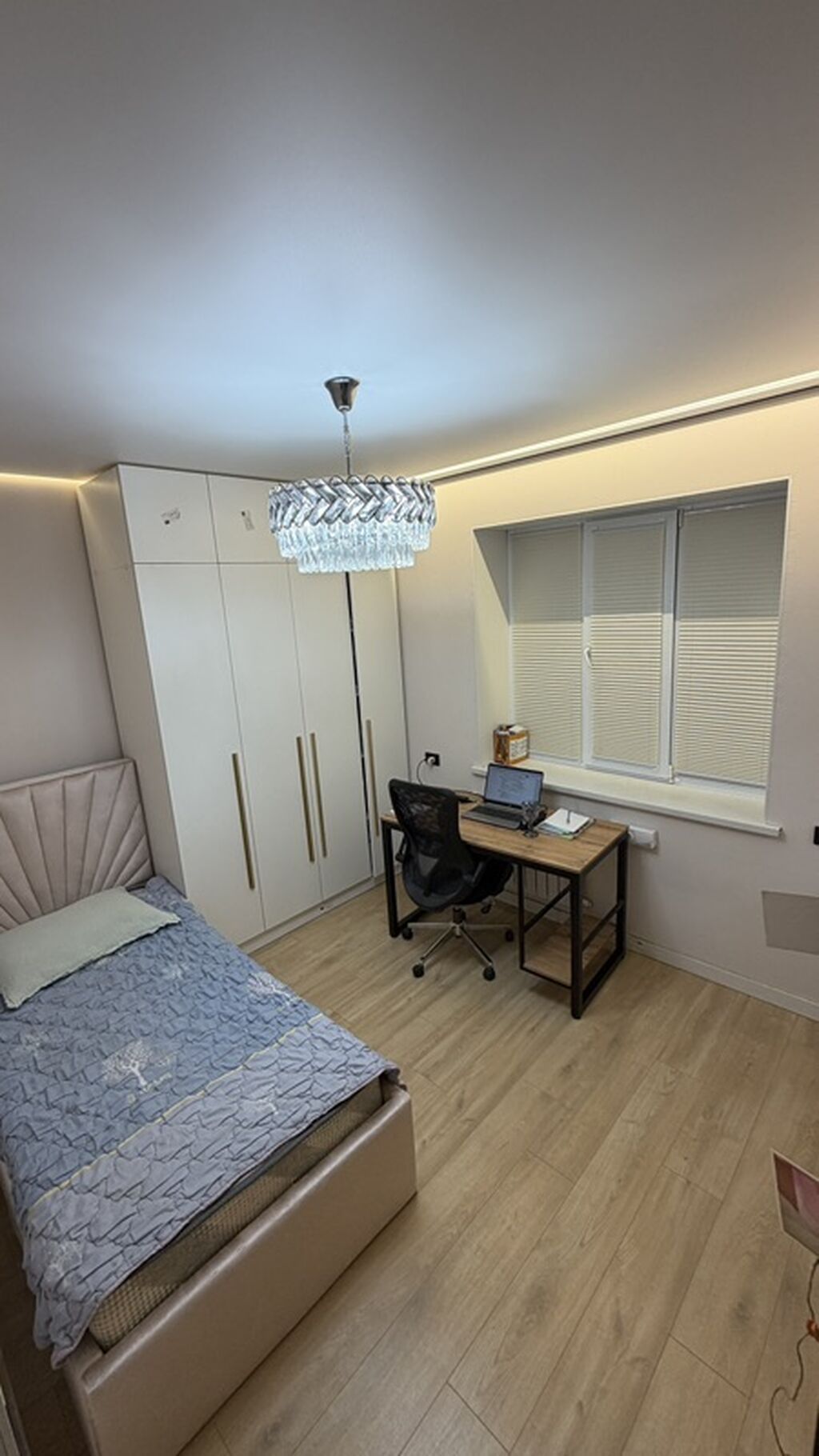 Продается двухэтажный дом 200кв м. С дизайнерским ремонтом . Зал 3: фото 7