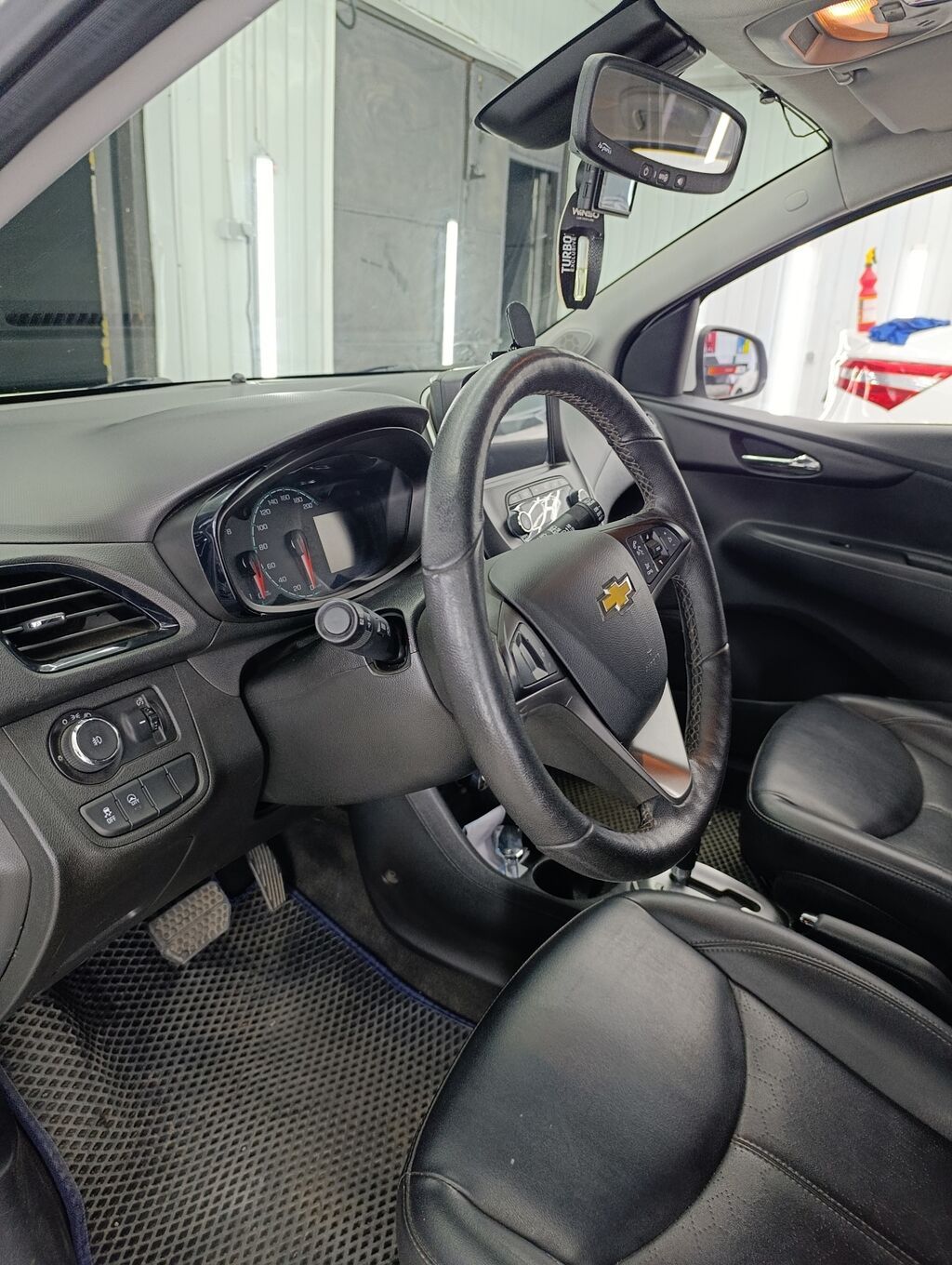 Chevrolet Spark: 2017 г., 1 л, Вариатор, Бензин, Хэтчбэк: фото 8