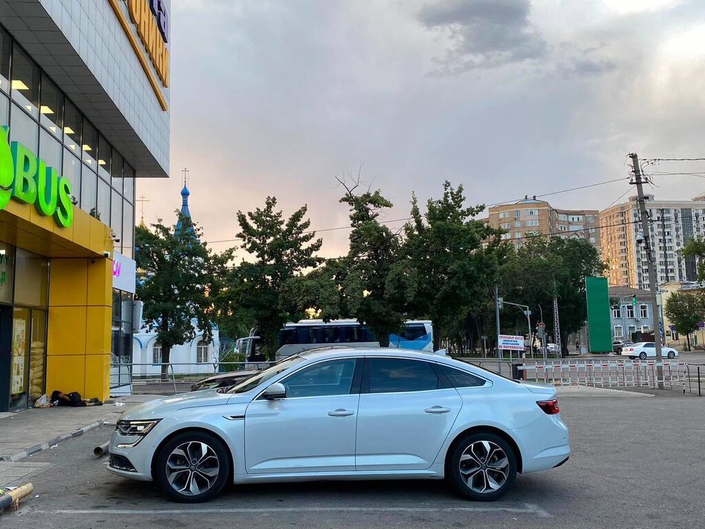 Renault Samsung SM6: 2019 г., 2 л, Робот, Бензин, Седан: фото 3