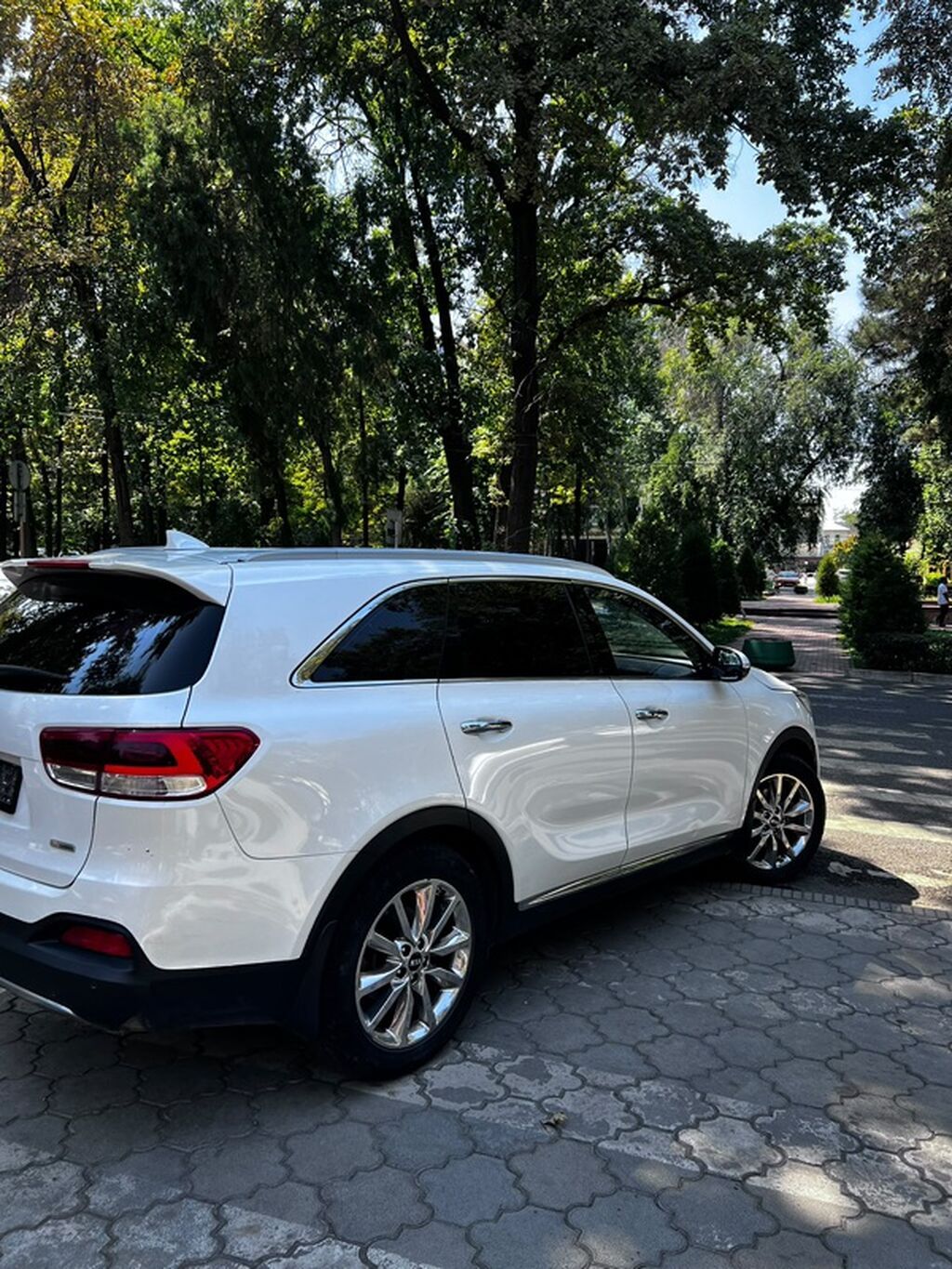 Kia Sorento: 2016 г., 2.2 л, Автомат, Дизель, Кроссовер: фото 2