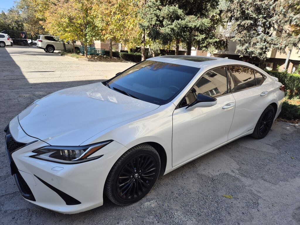 Lexus ES: 2021 г., Автомат, Гибрид, Седан: фото 1