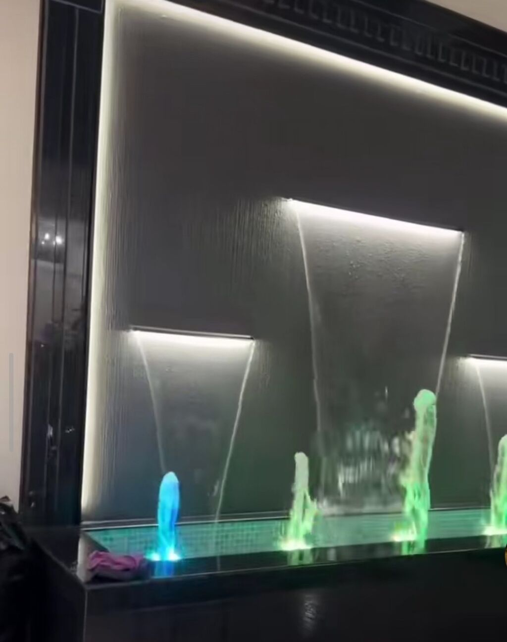 Насадка-водопад для бассейна с RGB-подсветкой: фото 5