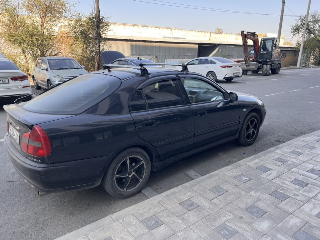 Mitsubishi Carisma: 2002 г., Механика, Седан: фото 4