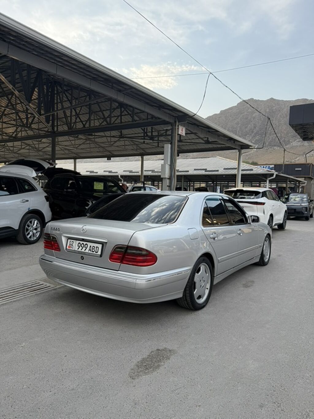 Mercedes-Benz E-Class: 2001 г., Автомат, Седан: фото 2