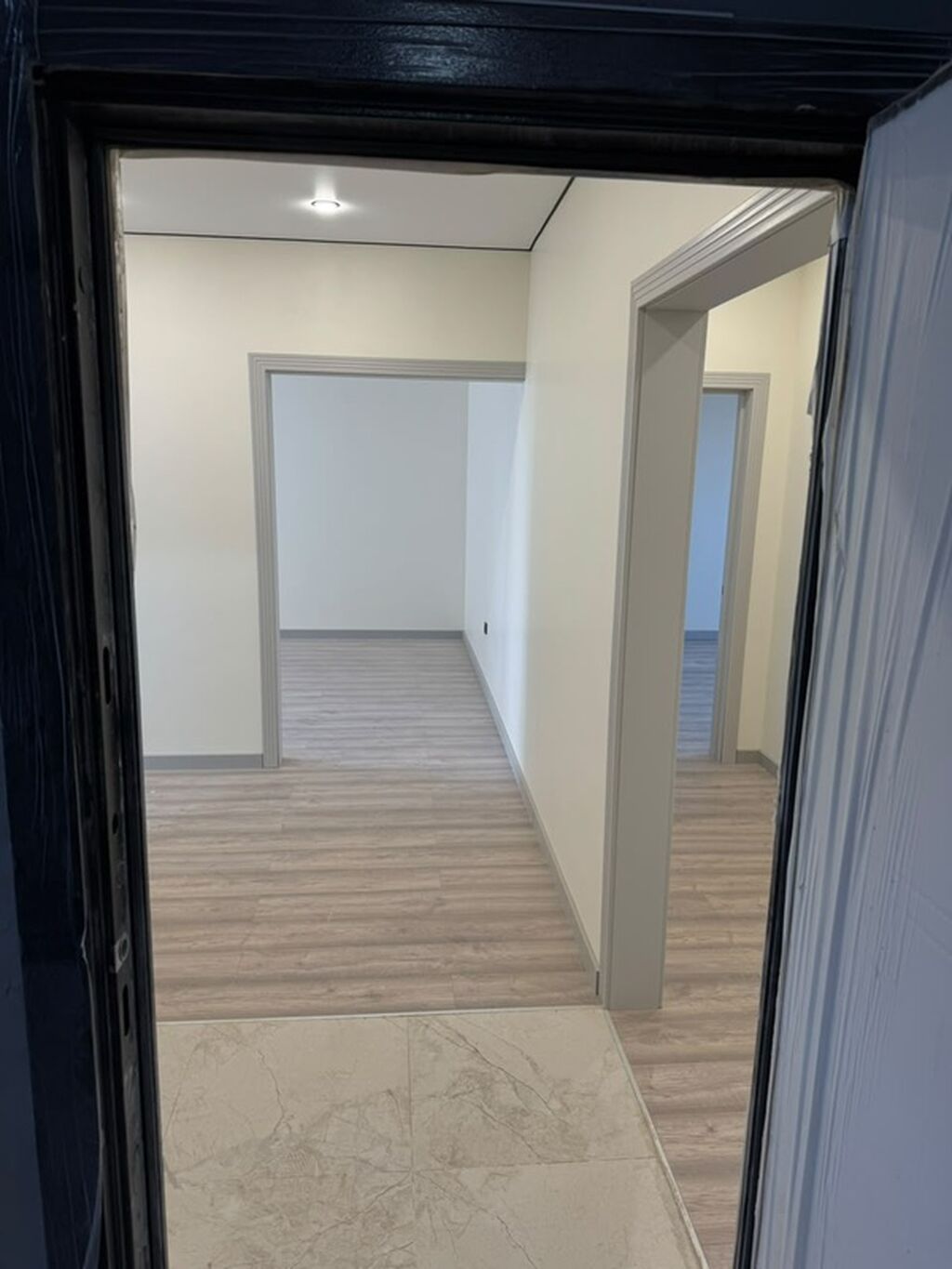 3 комнаты, 90 м², Киргизия 2 ж/м 106 серия улучшенная, 8 этаж, Свежий ремонт: фото 2