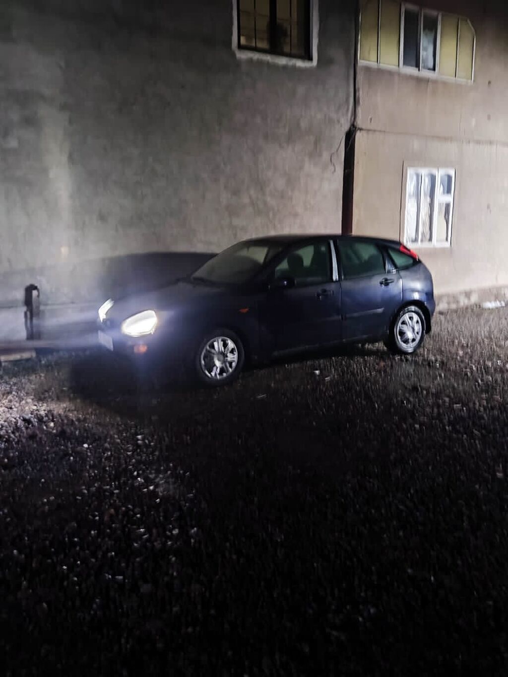 Ford Focus: 2001 г., Механика, Бензин, Хэтчбэк: фото 8