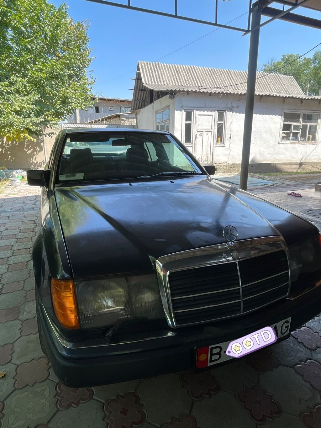Mercedes-Benz W124: 1993 г., 2.2 л, Механика, Бензин, Седан: фото 2