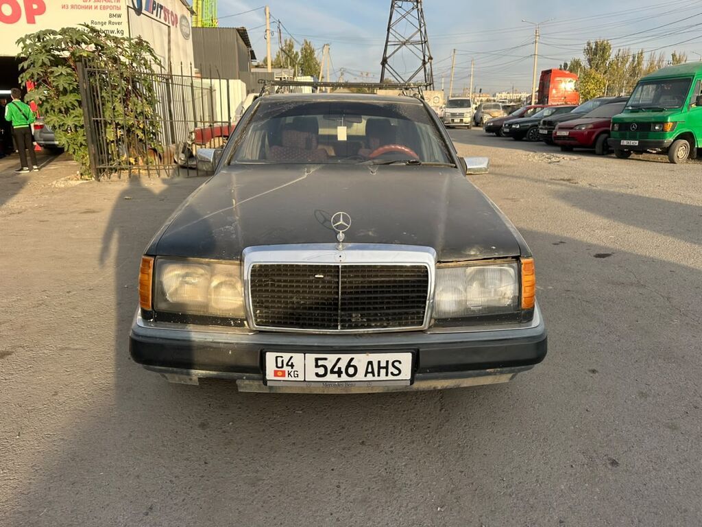 Mercedes-Benz E-Class: 1988 г., 2.6 л, Механика, Бензин, Седан: фото 3
