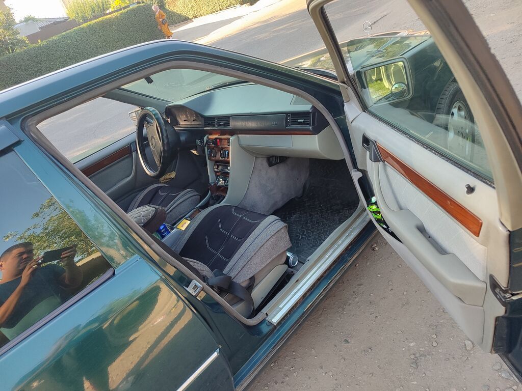 Mercedes-Benz W124: 1994 г., 2.5 л, Механика, Дизель, Седан: фото 7