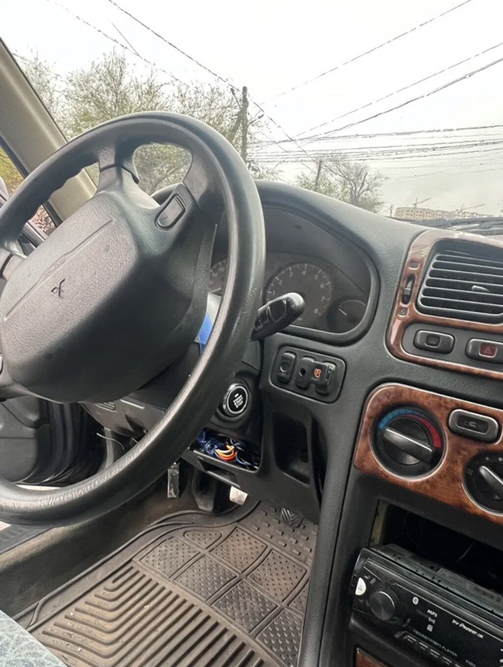 Mitsubishi Galant: 1998 г., 1.8 л, Механика, Бензин, Седан: фото 5