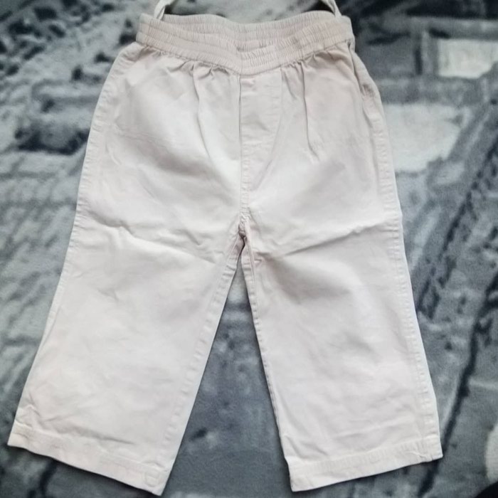 Dečije Farmerke i Pantalone: Tanke pantalonice bas letnje. Nove ne nosene. Velicina 86 na lalafo.rs Tanke pantalonice bas letnje. Nove ne nosene. Velicina 86 - Prokuplje