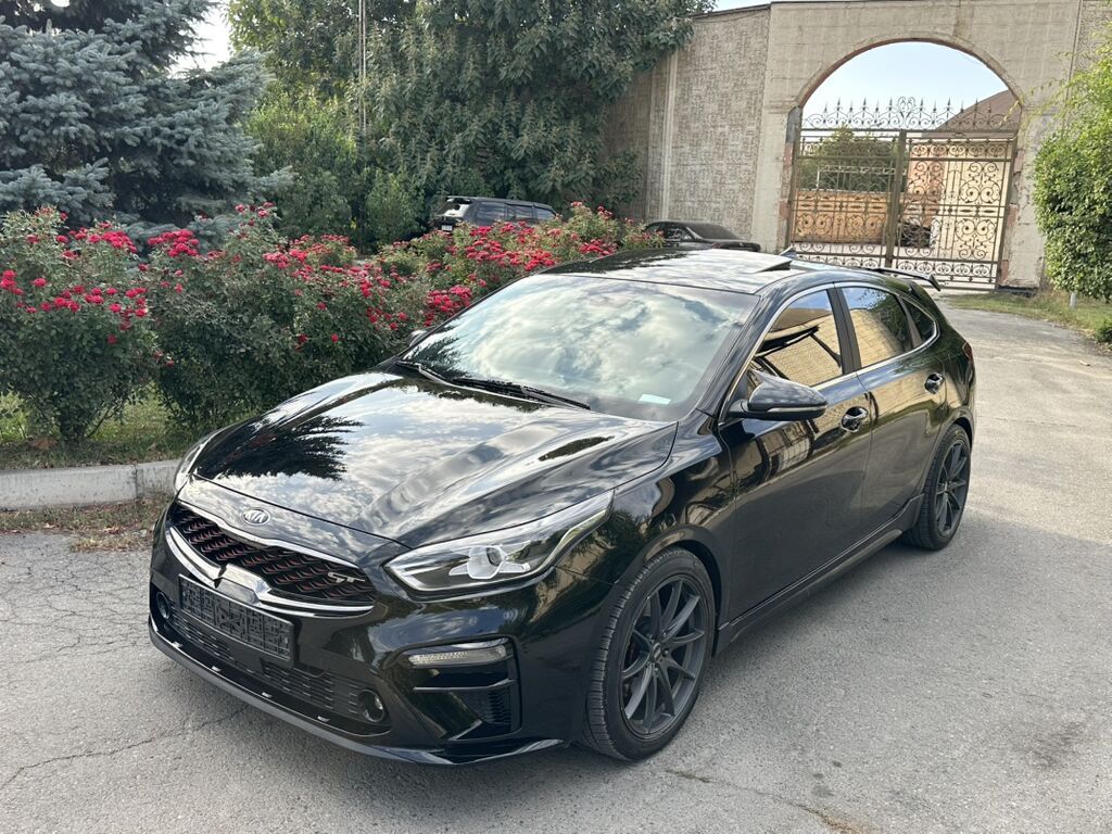 Kia K3: 2018 г., 1.6 л, Автомат, Бензин, Хэтчбэк: фото 2