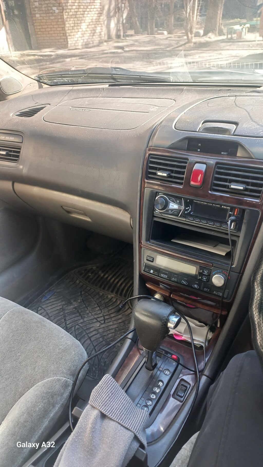 Nissan Cefiro: 1999 г., 2 л, Автомат, Бензин, Седан: фото 8