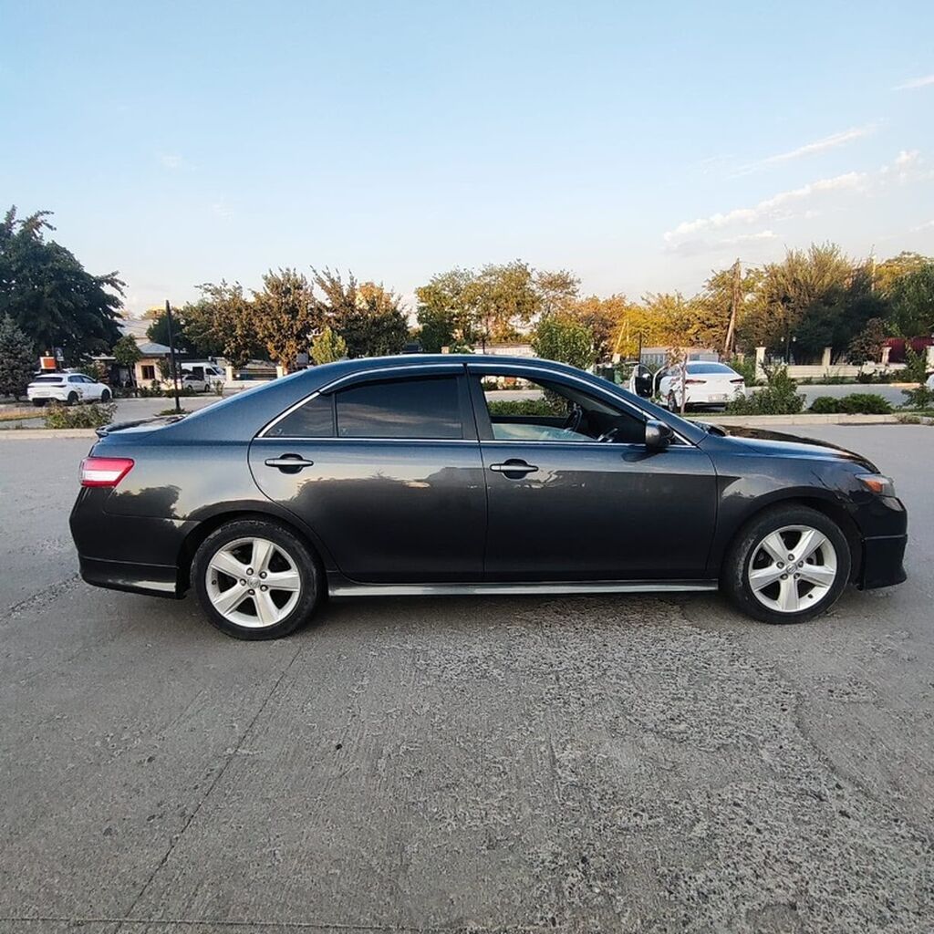 Toyota Camry: 2010 г., 2.5 л, Автомат, Бензин, Седан: фото 3