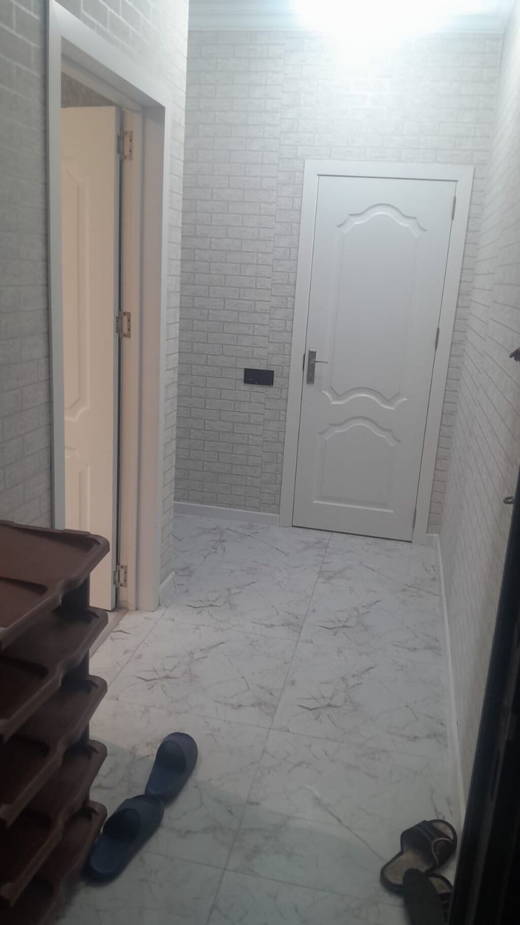 Otaq yoldaşı tələb olunur ətraflı məlumat üçün əlaqə saxlayın