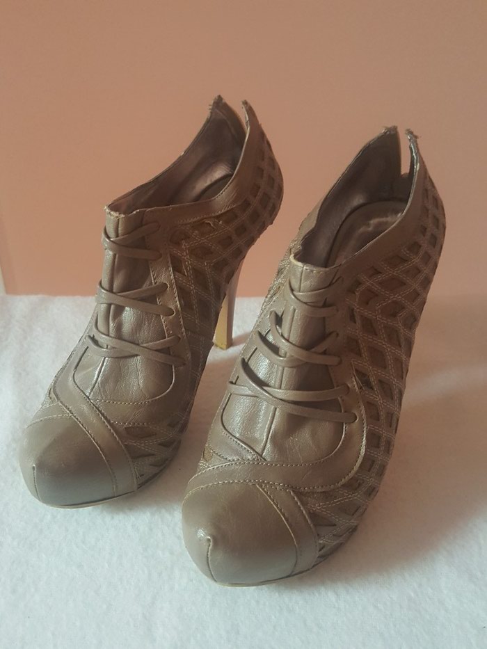 Ženska obuća: Cipele 38 broj na lalafo.rs Cipele 38 broj - Krusevac