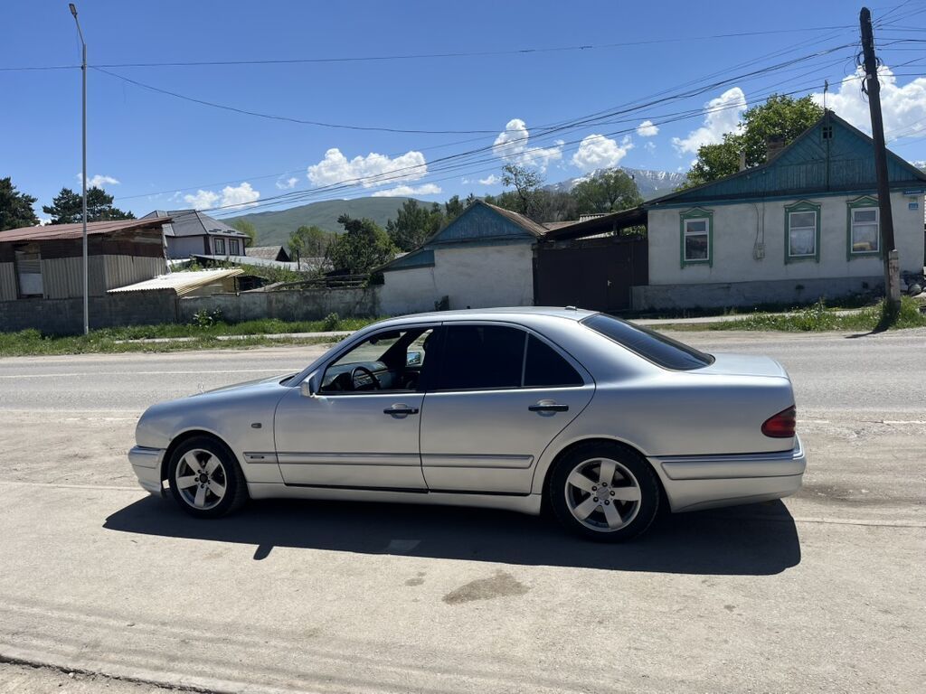 Mercedes-Benz E-Class: 1997 г., 3.2 л, Автомат, Газ, Седан: фото 4