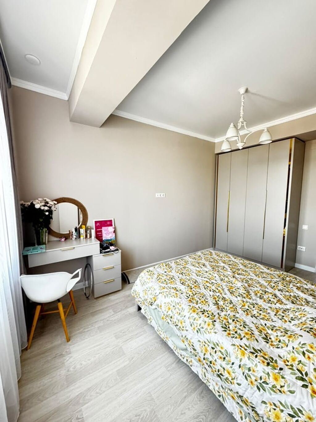 3 комнаты, 80 м², Золотой квадрат Элитка, 9 этаж, Дизайнерский ремонт: фото 2