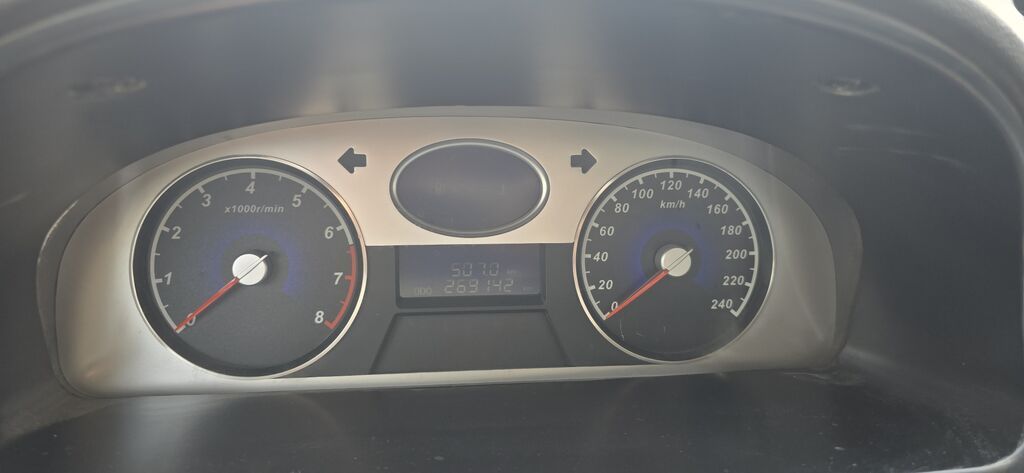 Geely Emgrand: 2014 г., 1.5 л, Механика, Бензин, Седан: фото 6