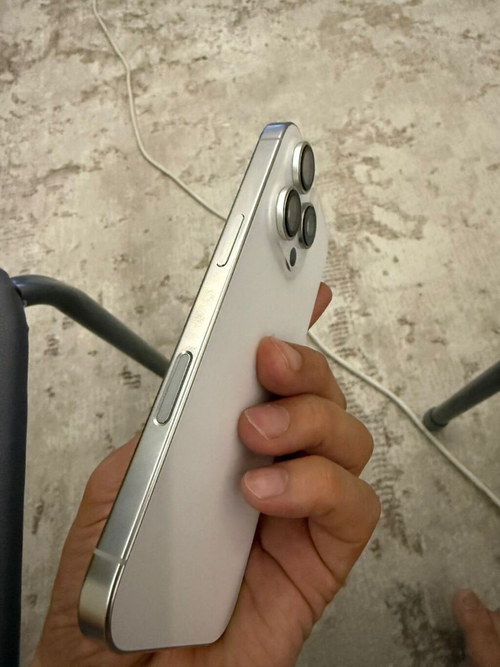 IPhone 16 Pro, Б/у, 256 ГБ, Защитное стекло, Чехол, Кабель, 100 %: фото 7