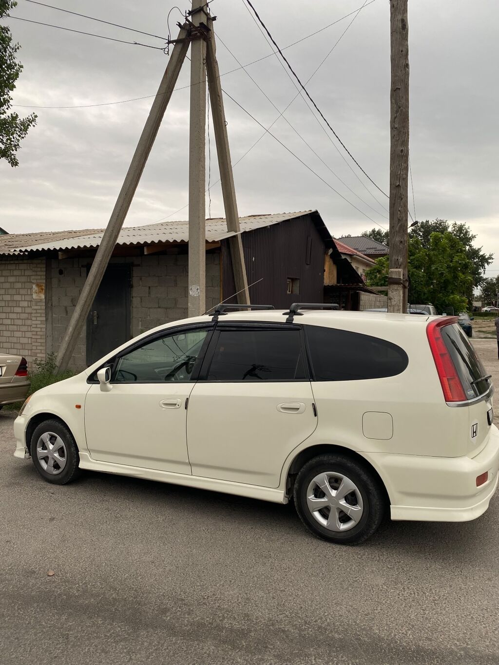 Honda Stream 2001 г., 1.7 л, автомат, 7 мест: фото 6