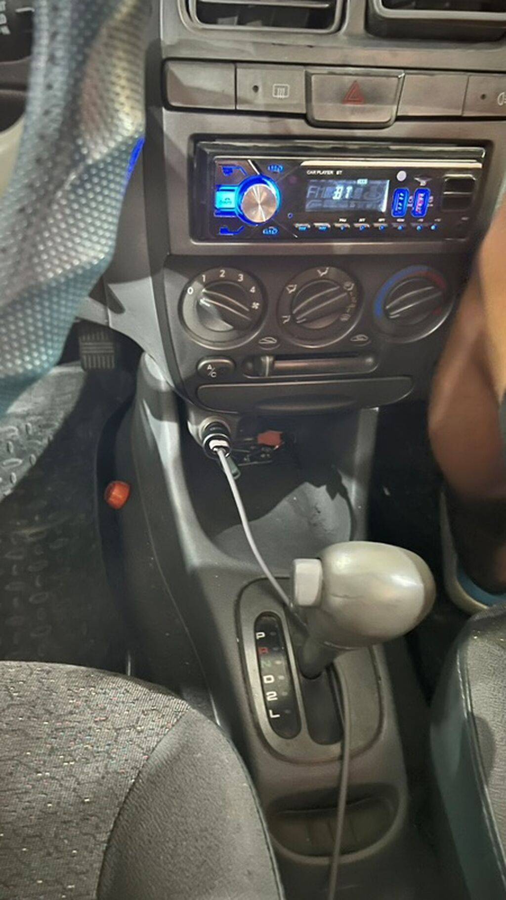 Hyundai Accent: 2003 г., Автомат, Бензин, Седан: фото 3