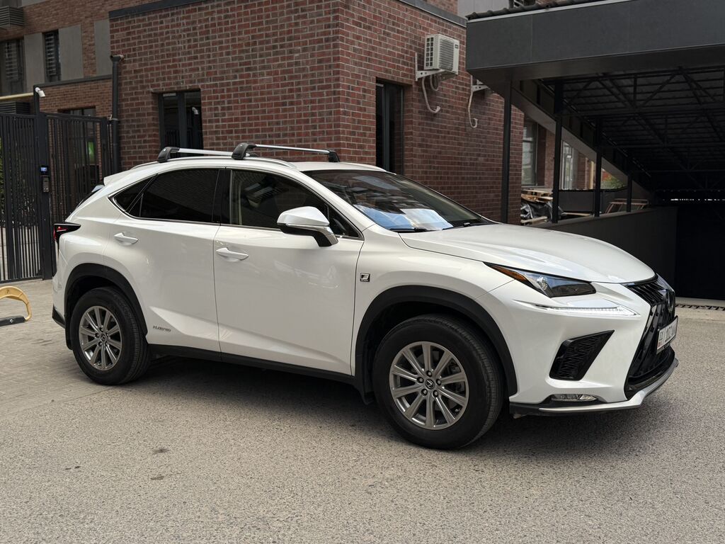 Lexus NX: 2020 г., 2.5 л, Вариатор, Гибрид, Кроссовер: фото 3