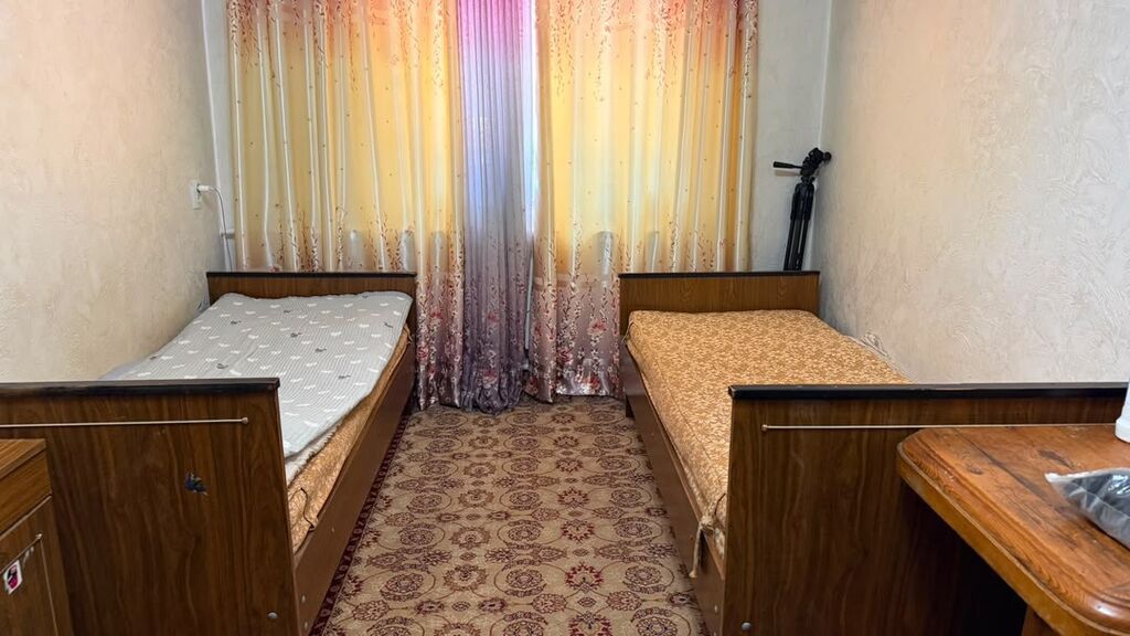 Спальный гарнитур в классическом стиле (шпон «под орех») Состав: фото 2