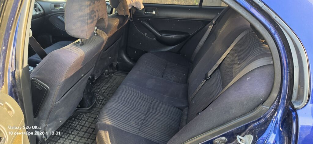 Honda Civic: 2004 г., 1.6 л, Автомат, Седан: фото 6