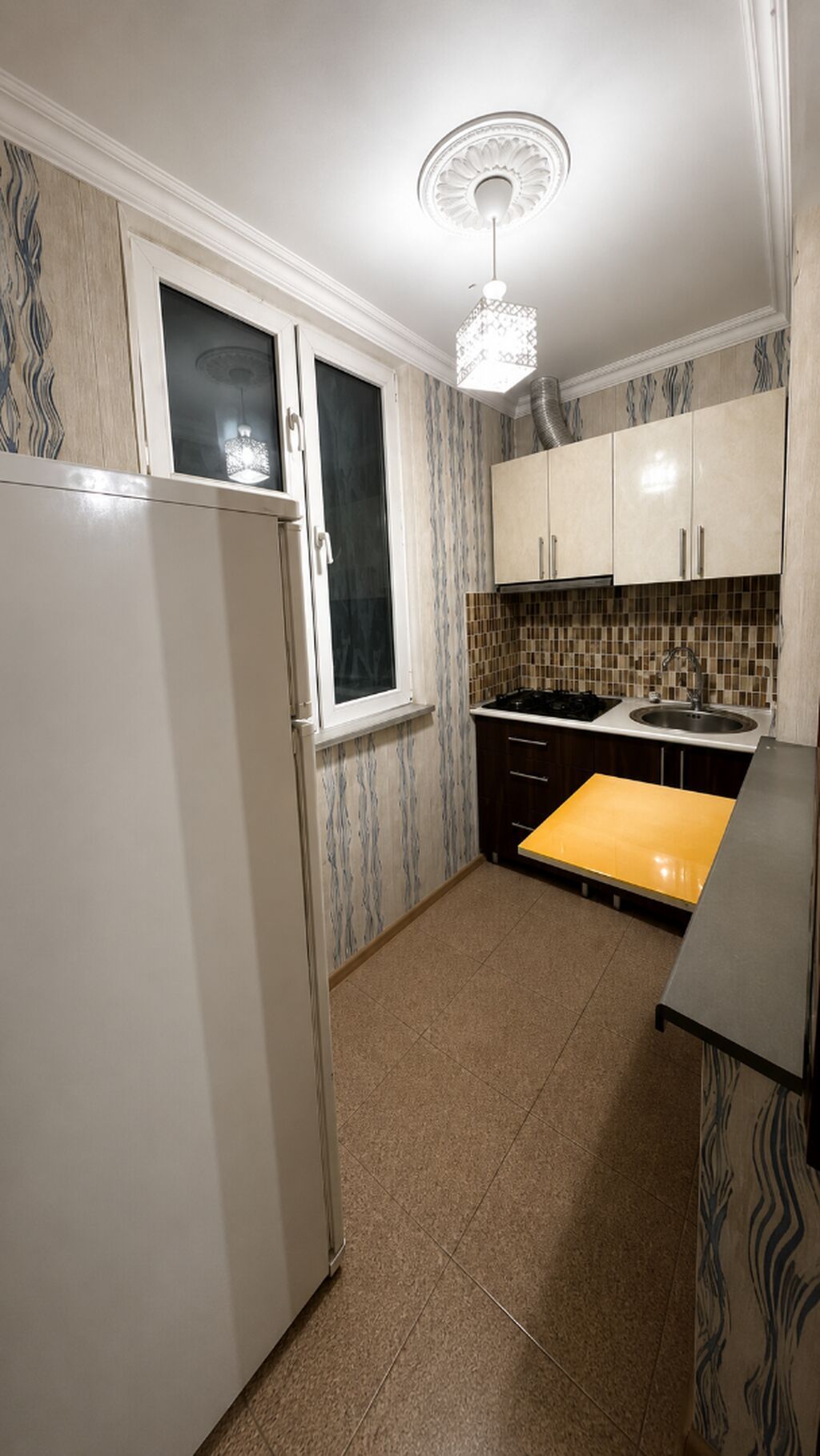 Bakı, 2-ci mikrorayon, 2 otaqlı, Köhnə tikili, m. Memar Əcəmi, 45 kv. m