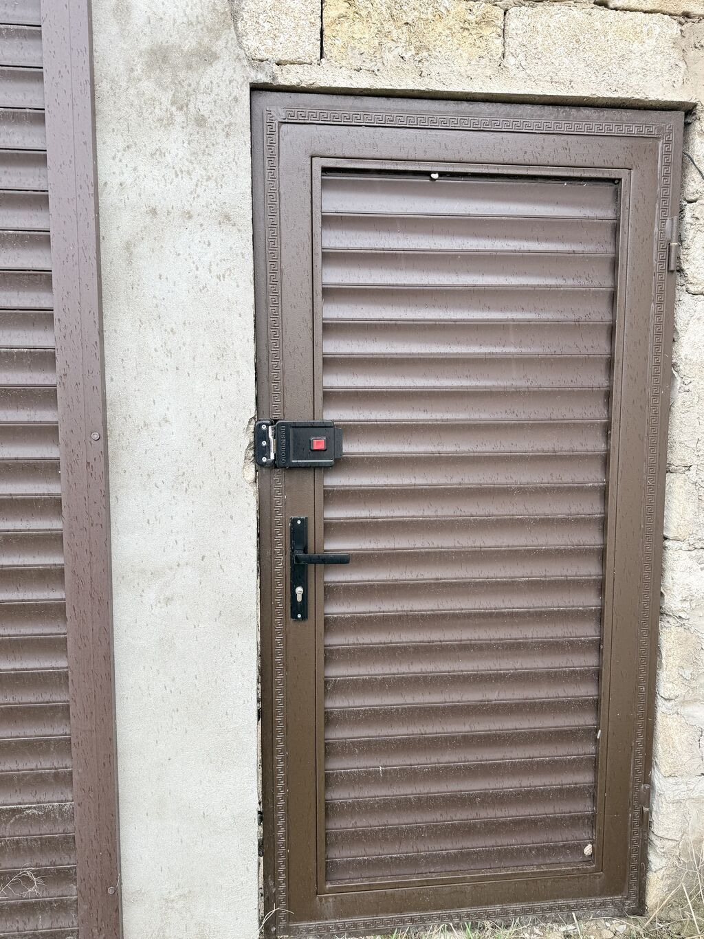 7 otaqlı, 222 kv. m, Təmirsiz