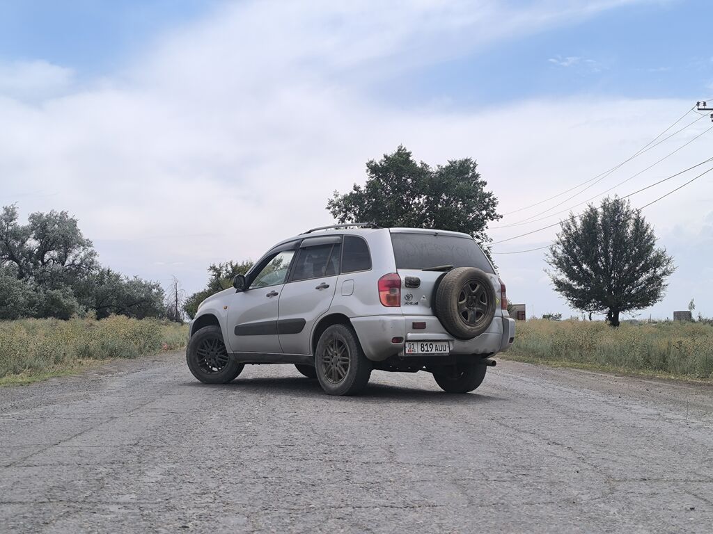 Toyota RAV4: 2003 г., 2 л, Автомат, Бензин, Кроссовер: фото 4
