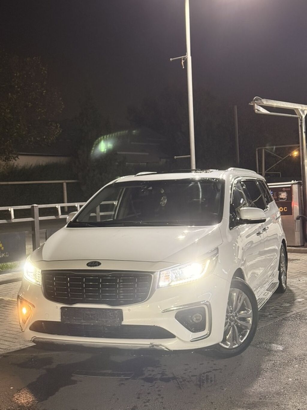 Kia Carnival: 2019 г., 2.2 л, Автомат, Дизель, Минивэн: фото 2