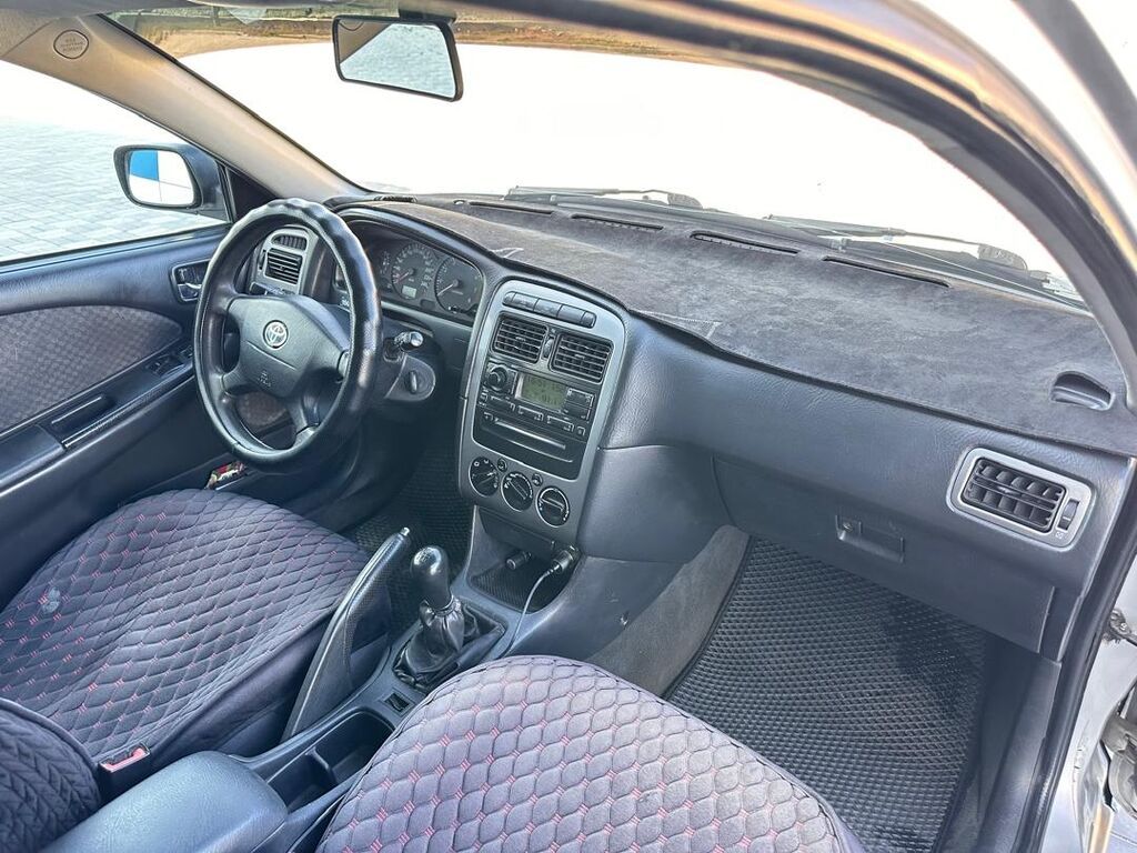 Toyota Avensis: 2001 г., Механика, Универсал: фото 2