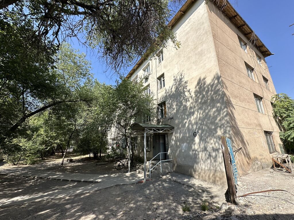 Срочно продаю 1 ком. кв. 30м², 51т.с.$ 10 мкр., ул. Байтик Баатыра: фото 2