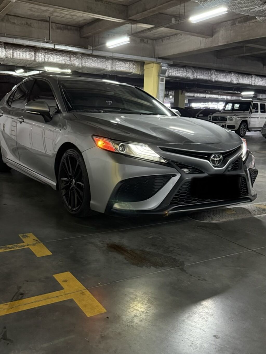 Toyota Camry: 2022 г., 2.5 л, Вариатор, Гибрид, Седан: фото 2