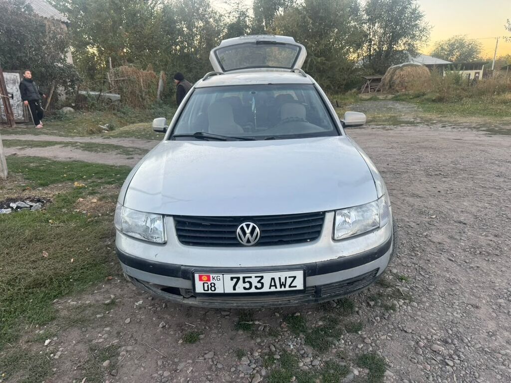 Volkswagen Passat Variant: 1999 г., 2.3 л, Механика, Бензин, Универсал: фото 4