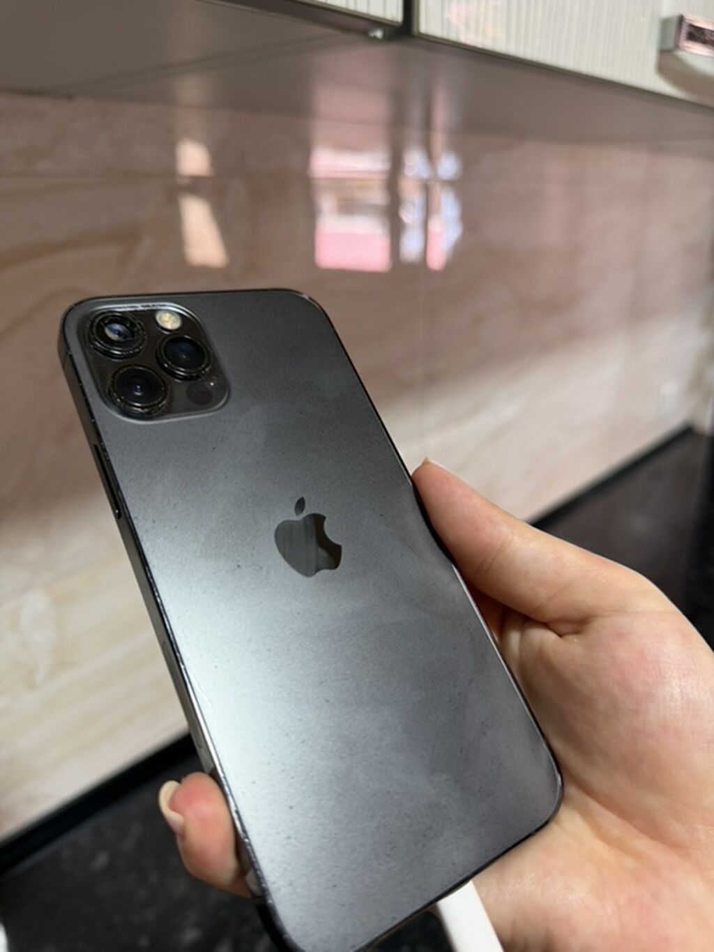 IPhone 12 Pro, Б/у, 256 ГБ, Графит, Зарядное устройство, 76 %: фото 3