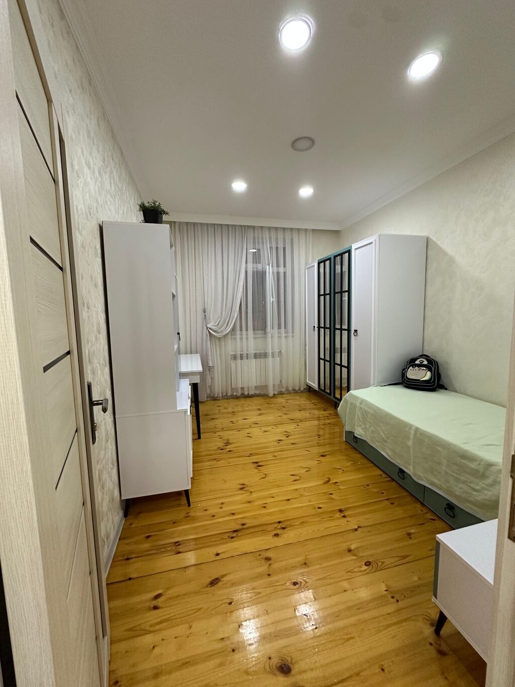 4 otaqlı, 120 kv. m, Yeni təmirli