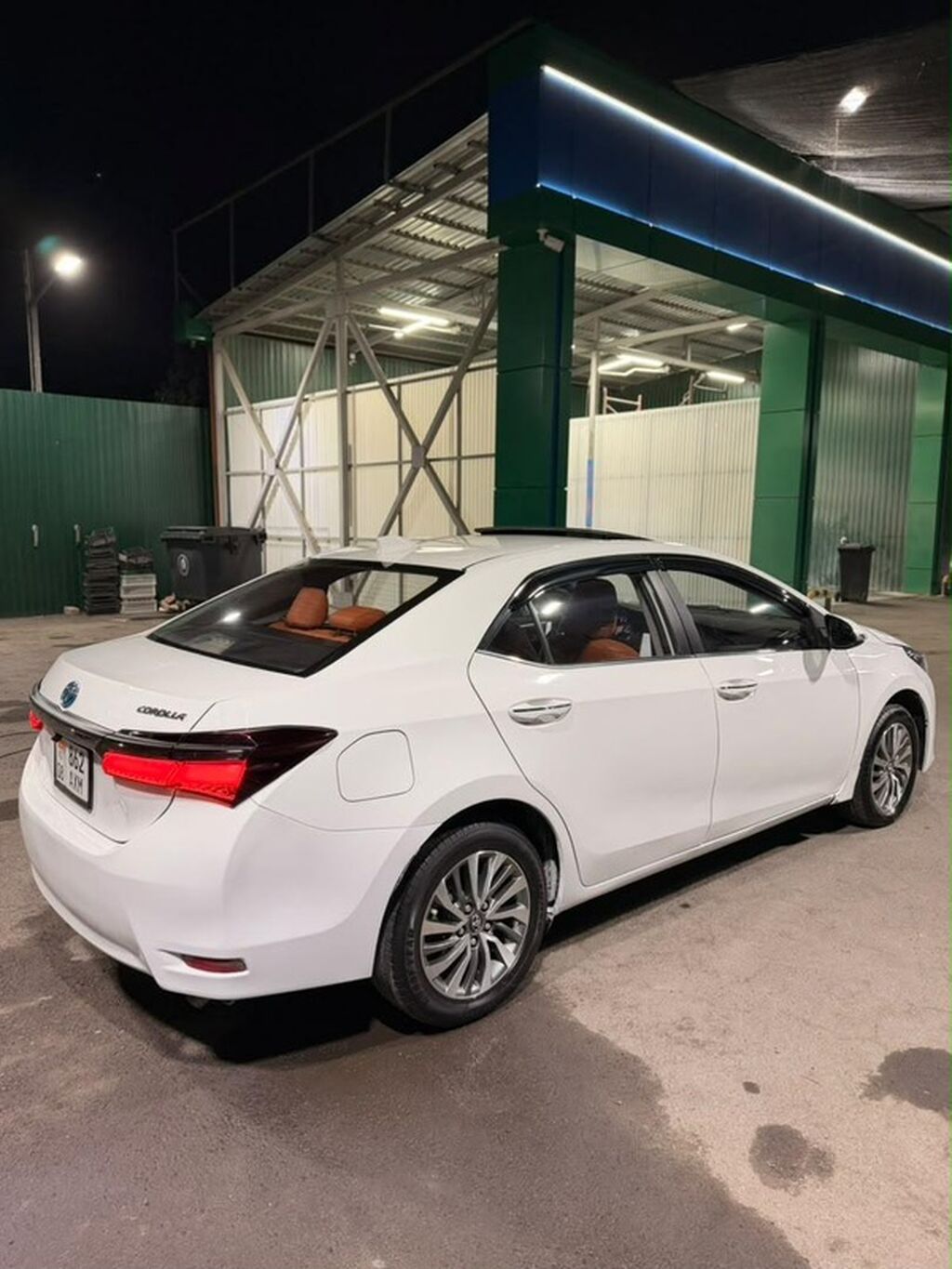 Toyota Corolla: 2021 г., 1.8 л, Автомат, Гибрид, Седан: фото 8
