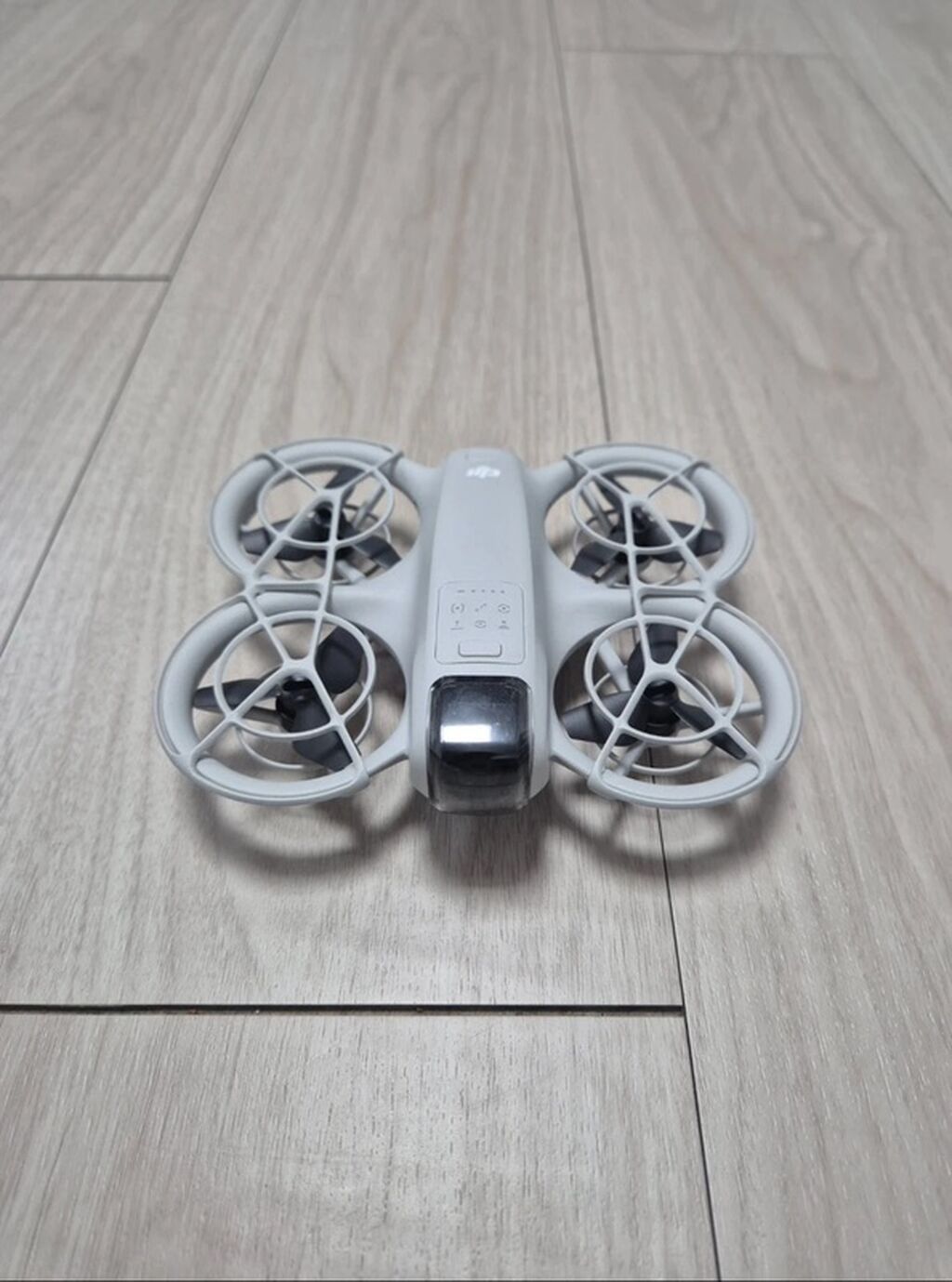 DJI NEO — компактный квадрокоптер с защитой винтов, созданный для: фото 2