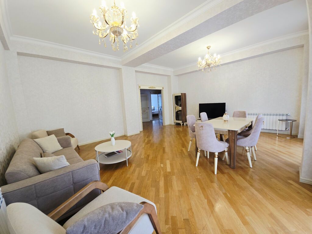 Ağ şəhərdə 3 otaqlı mənzil kirayə verilir, 140 m², 1 700 AZN/ay, şəkil 3 / 12