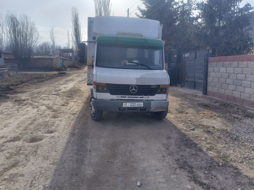 Mercedes-Benz Vario