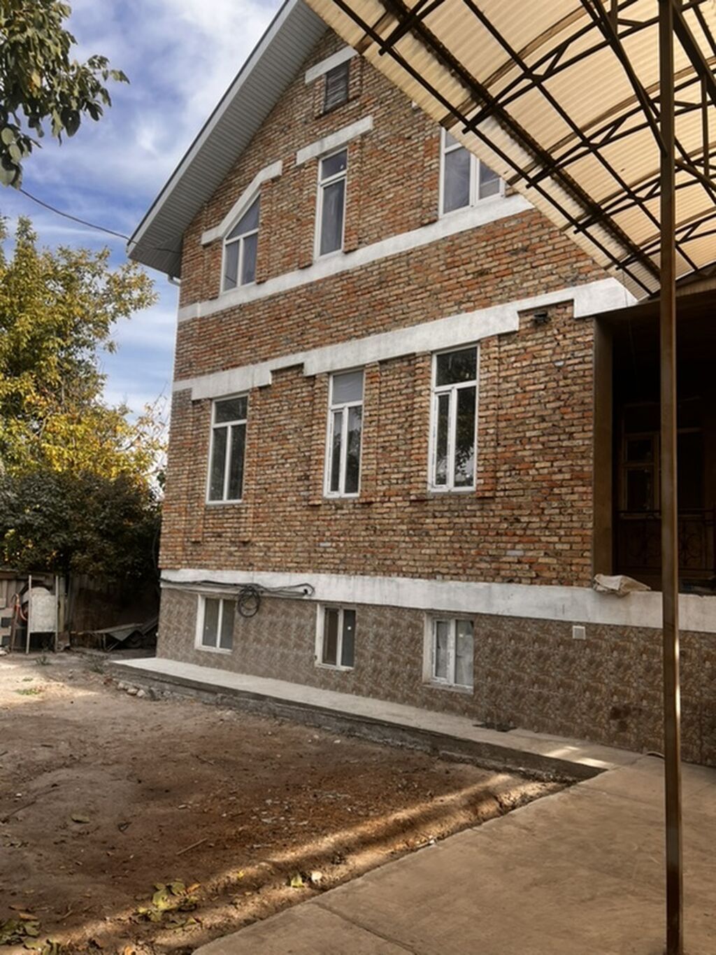 380 м², 6 комнат и более: фото 1